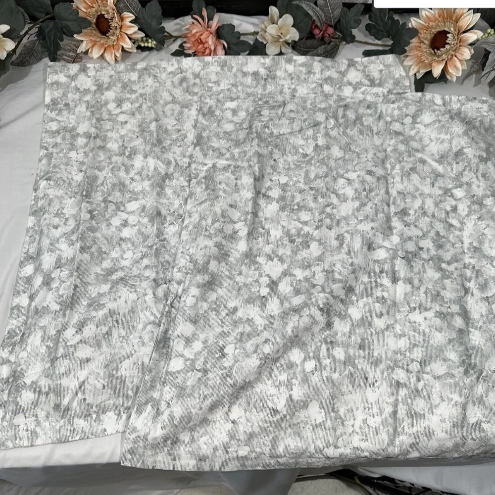 NIB $160 Sky Amelie [‎ 2 Euro Shams ] Set in Grey